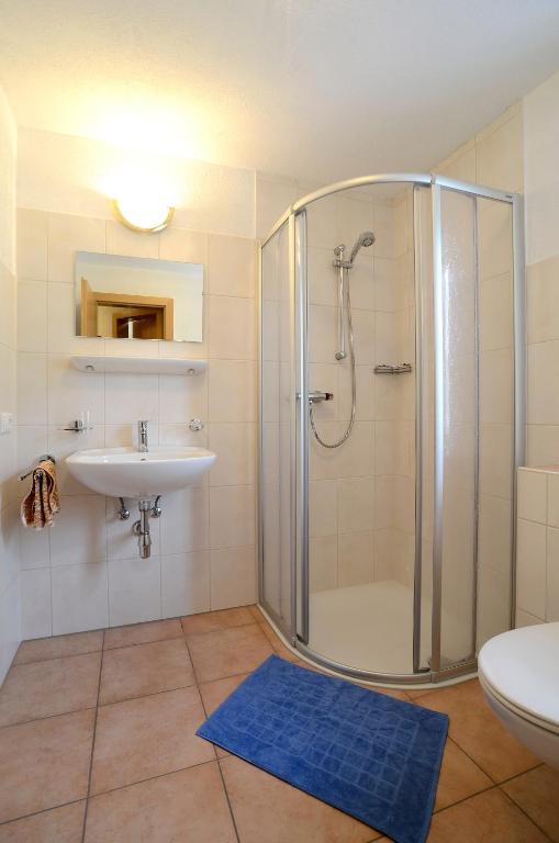Hotel Haus Gamsblick Umhausen Zimmer foto